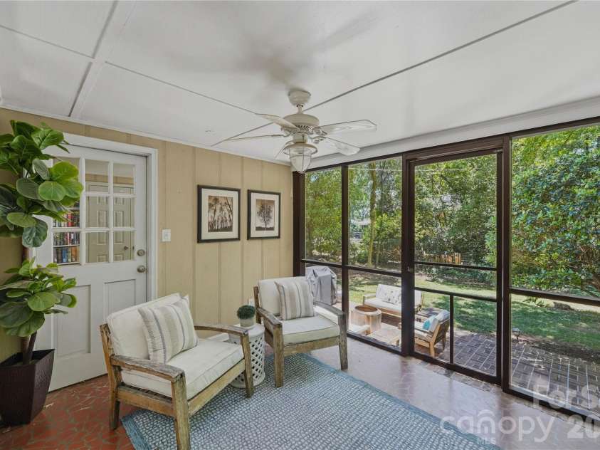 6014 Glenridge Road, Charlotte, NC 28211.  MLS# CAR4386522, YatesRealty ID 28128. 