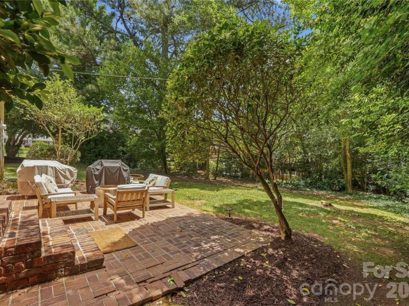 6014 Glenridge Road, Charlotte, NC 28211.  MLS# CAR4386522, YatesRealty ID 28128. 