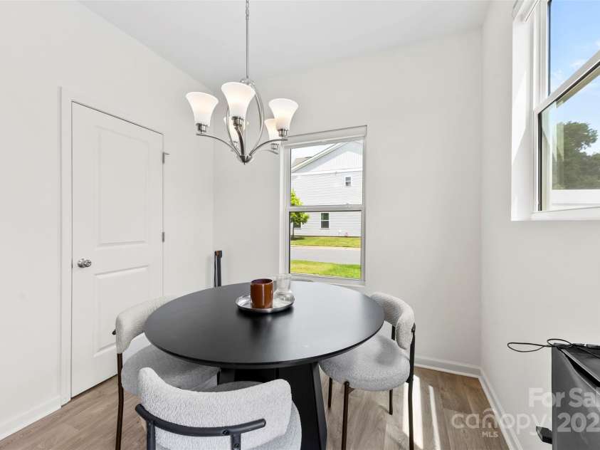 1101 Plaza Walk Drive, Charlotte, NC 28215.  MLS# CAR4271638, YatesRealty ID 28129. 