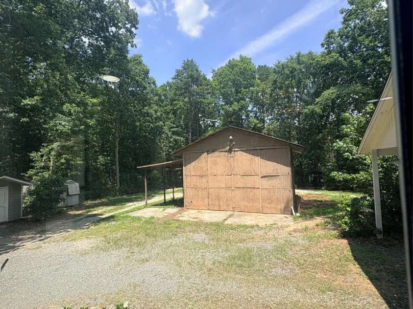 14851 Bethel Avenue Extension, Midland, NC 28107.  MLS# CAR4385379, YatesRealty ID 28129. 