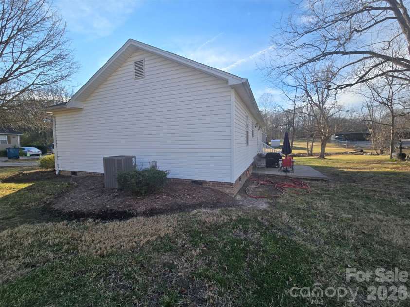 306 Roswell Street, Troy, NC 27371.  MLS# CAR4337186, YatesRealty ID 2813. 