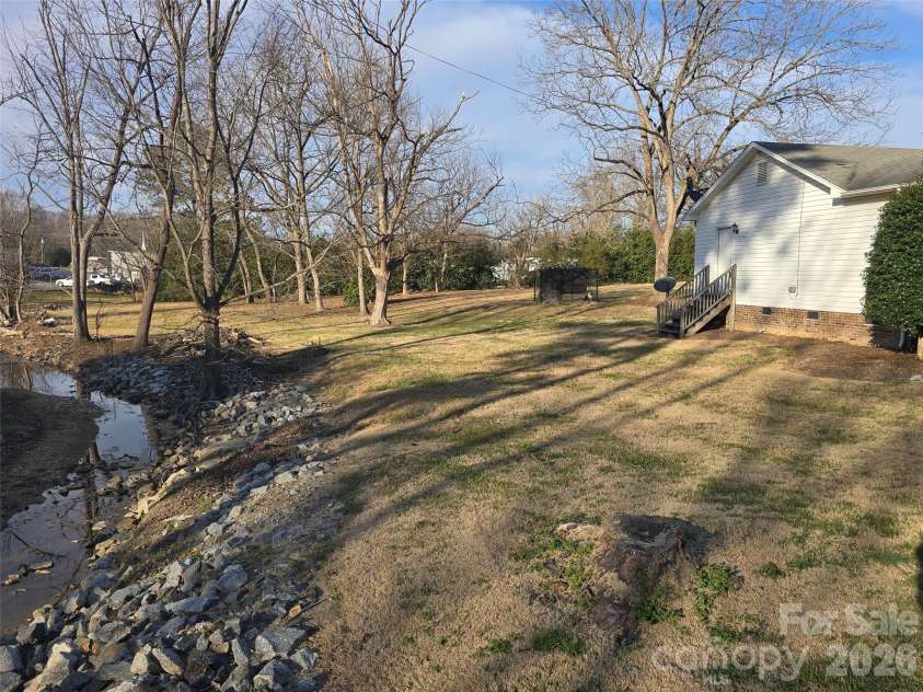 306 Roswell Street, Troy, NC 27371.  MLS# CAR4337186, YatesRealty ID 2813. 