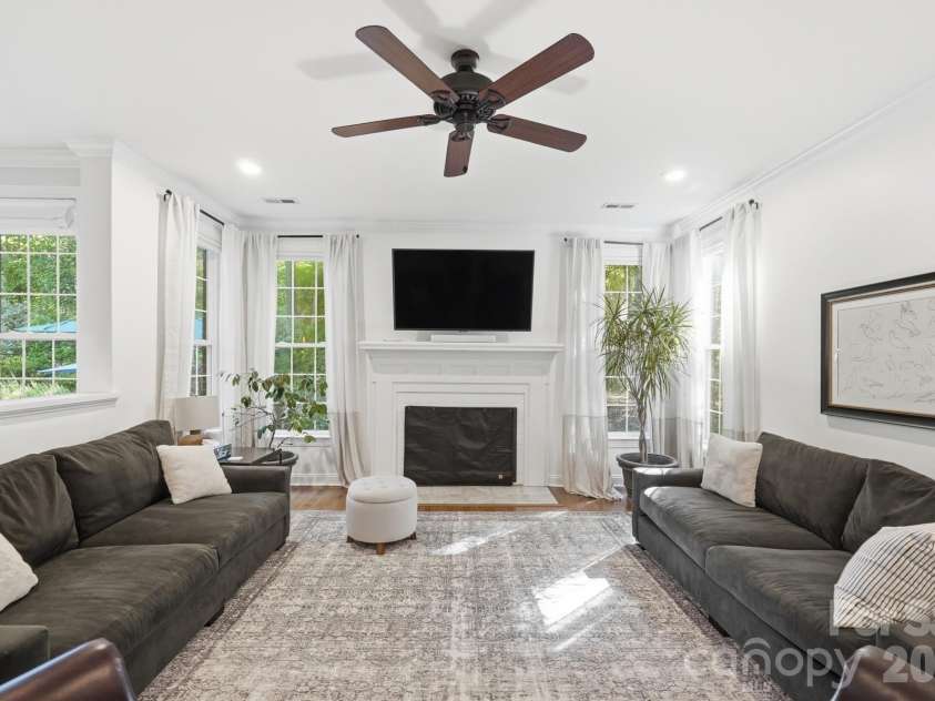 11915 Austin Court, Mint Hill, NC 28227.  MLS# CAR4381434, YatesRealty ID 28130. 