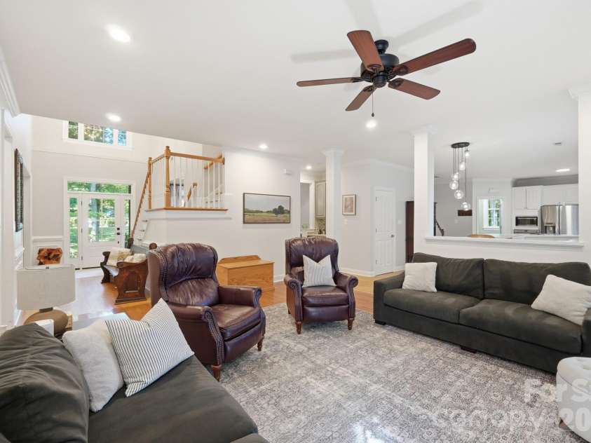 11915 Austin Court, Mint Hill, NC 28227.  MLS# CAR4381434, YatesRealty ID 28130. 