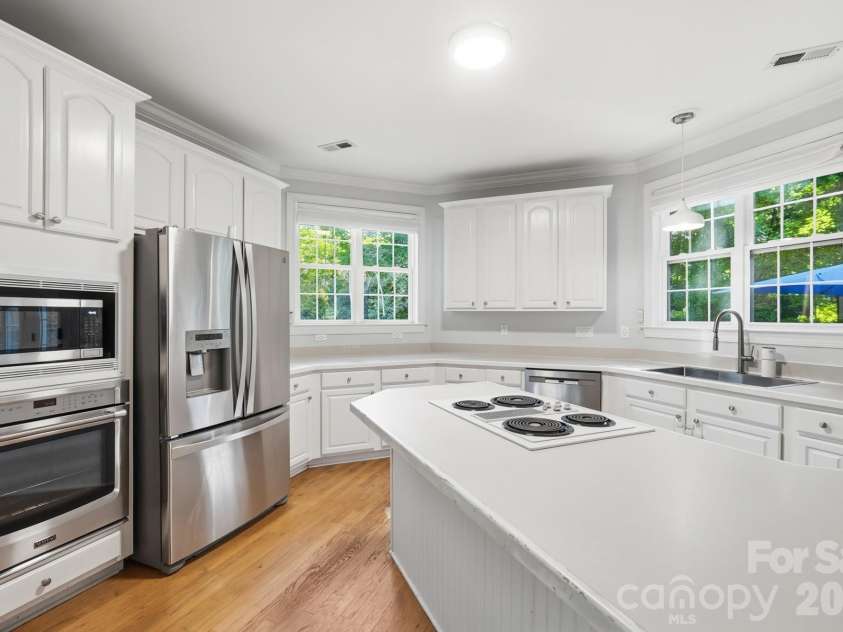 11915 Austin Court, Mint Hill, NC 28227.  MLS# CAR4381434, YatesRealty ID 28130. 