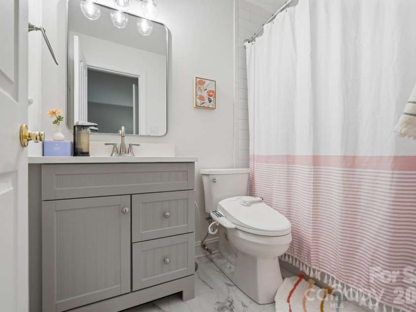 11915 Austin Court, Mint Hill, NC 28227.  MLS# CAR4381434, YatesRealty ID 28130. 