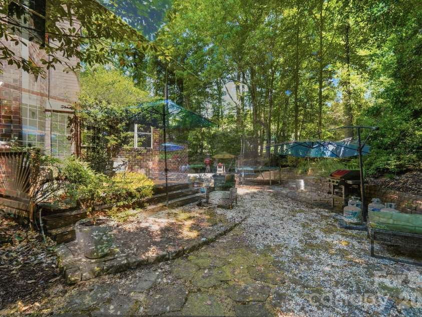 11915 Austin Court, Mint Hill, NC 28227.  MLS# CAR4381434, YatesRealty ID 28130. 
