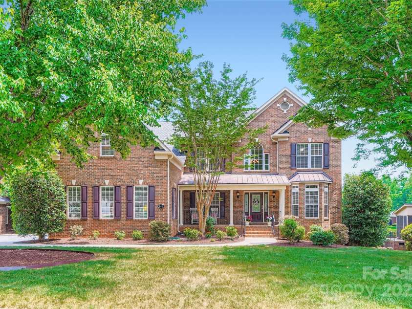 844 Clonmel Drive, Matthews, NC 28104.  MLS# CAR4275130, YatesRealty ID 28130. 