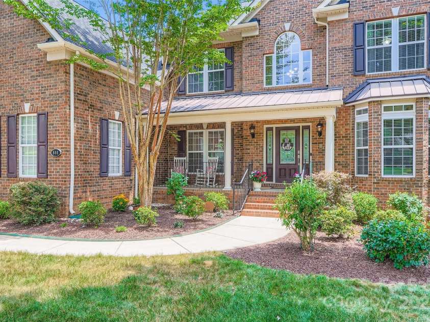 844 Clonmel Drive, Matthews, NC 28104.  MLS# CAR4275130, YatesRealty ID 28130. 