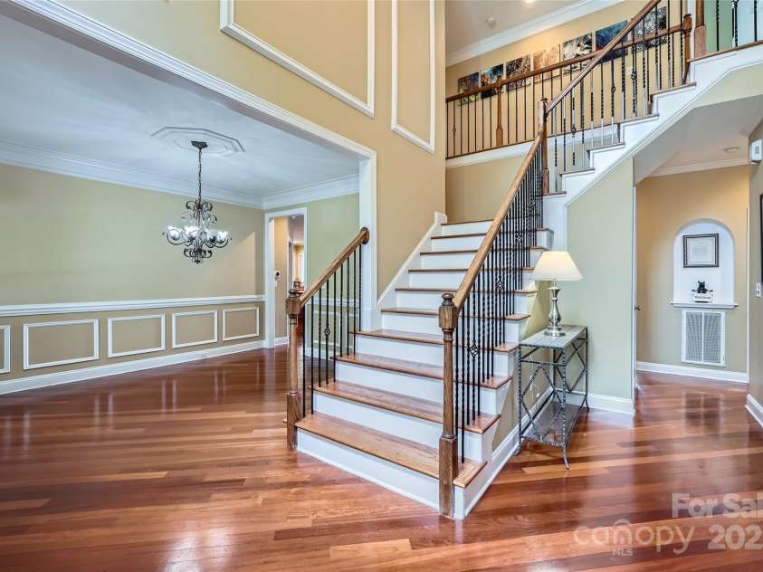 844 Clonmel Drive, Matthews, NC 28104.  MLS# CAR4275130, YatesRealty ID 28130. 