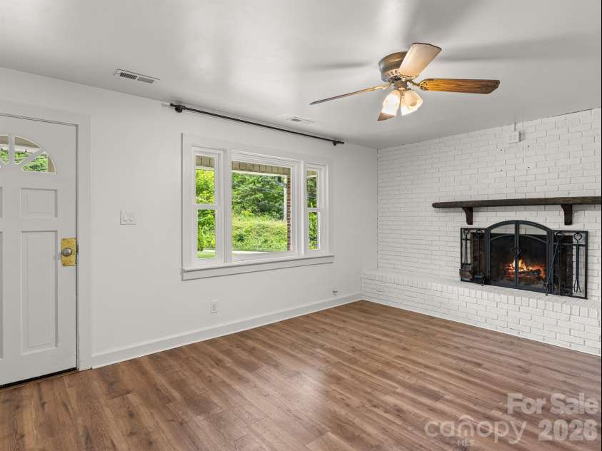 205 Old Fort Road, Fairview, NC 28730.  MLS# CAR4386603, YatesRealty ID 28131. 