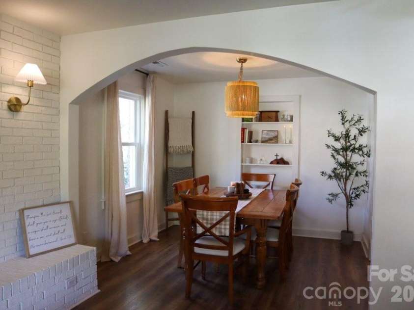 205 Old Fort Road, Fairview, NC 28730.  MLS# CAR4386603, YatesRealty ID 28131. 
