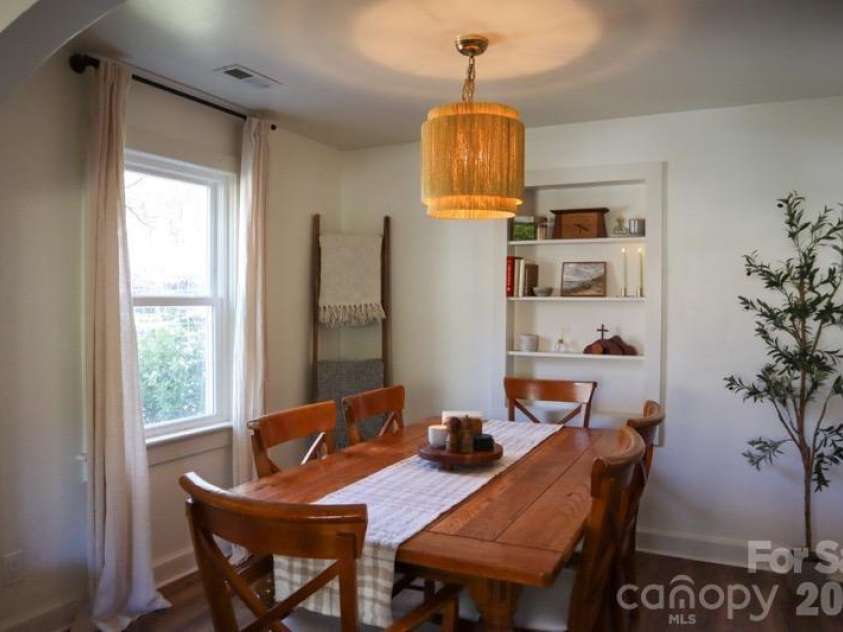 205 Old Fort Road, Fairview, NC 28730.  MLS# CAR4386603, YatesRealty ID 28131. 