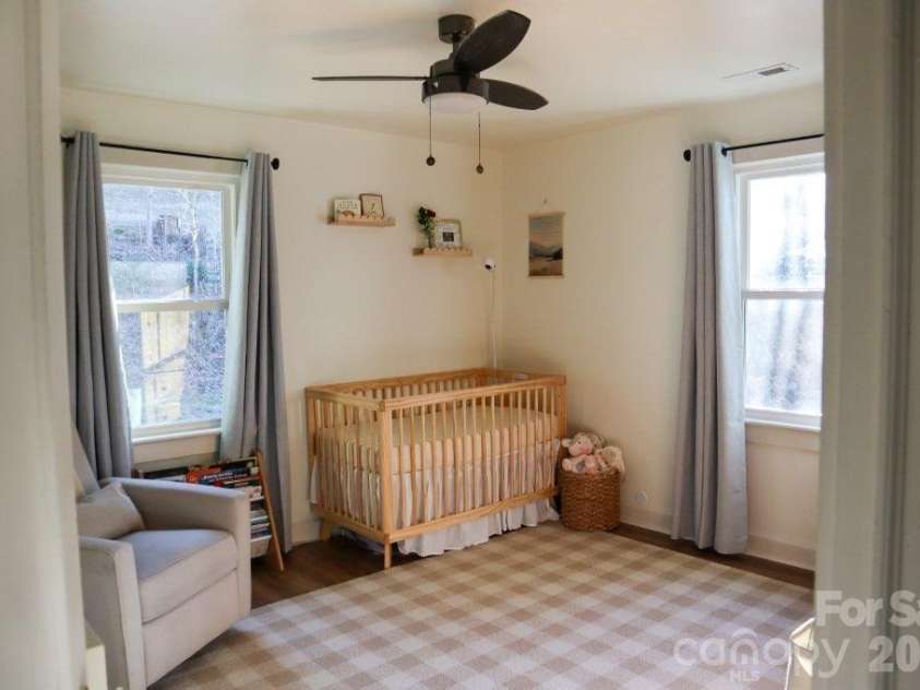 205 Old Fort Road, Fairview, NC 28730.  MLS# CAR4386603, YatesRealty ID 28131. 