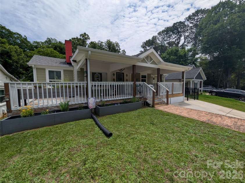 261 Broad Drive, Concord, NC 28025.  MLS# CAR4387853, YatesRealty ID 28132. 