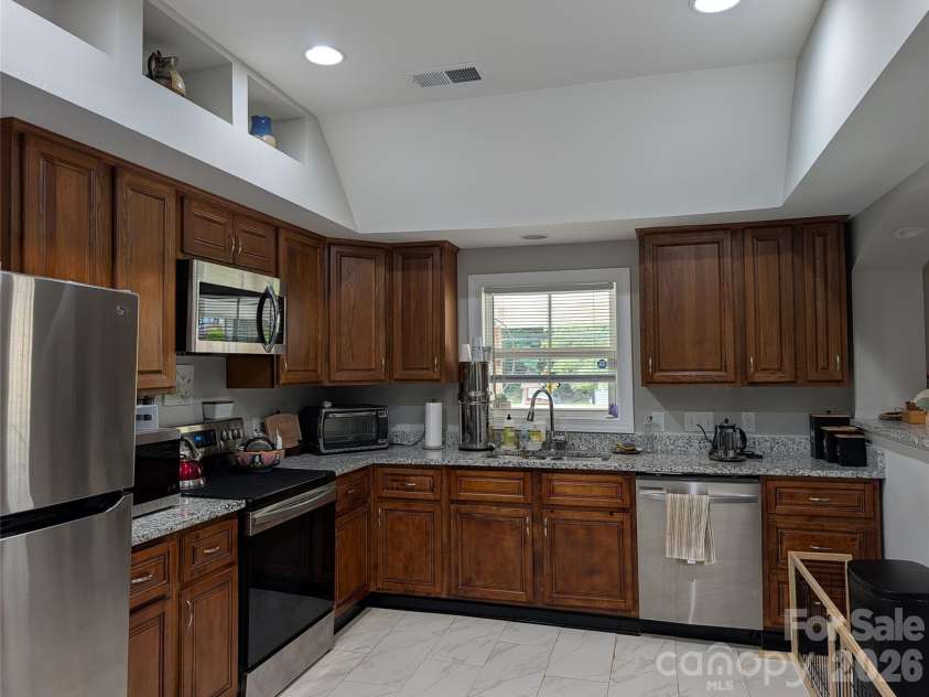 261 Broad Drive, Concord, NC 28025.  MLS# CAR4387853, YatesRealty ID 28132. 
