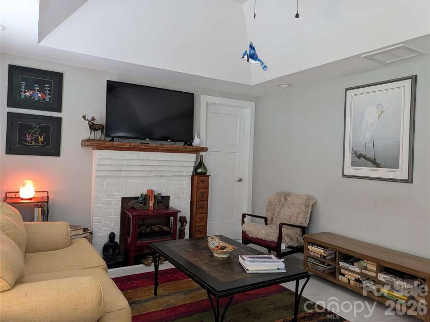 261 Broad Drive, Concord, NC 28025.  MLS# CAR4387853, YatesRealty ID 28132. 