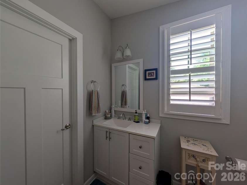 261 Broad Drive, Concord, NC 28025.  MLS# CAR4387853, YatesRealty ID 28132. 