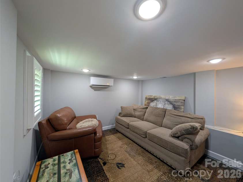 261 Broad Drive, Concord, NC 28025.  MLS# CAR4387853, YatesRealty ID 28132. 