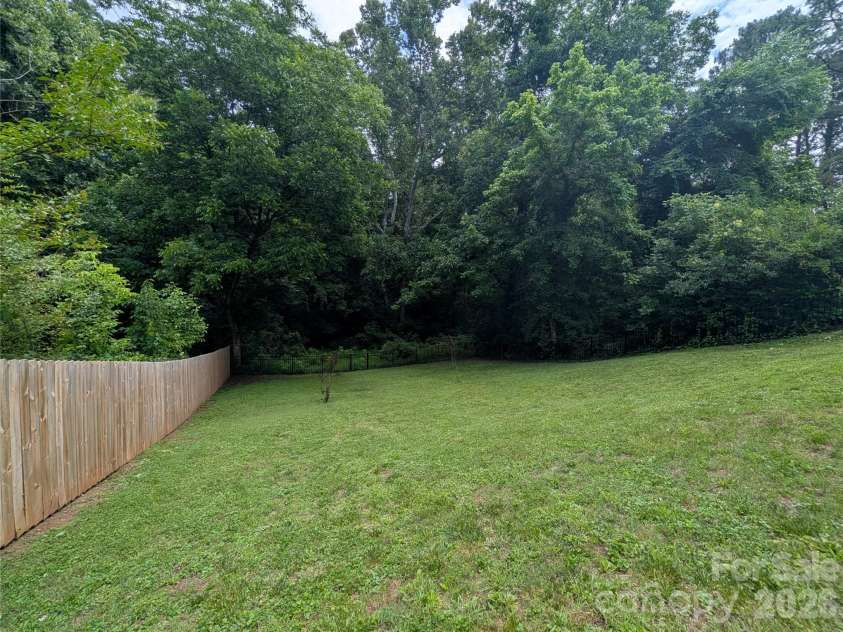 261 Broad Drive, Concord, NC 28025.  MLS# CAR4387853, YatesRealty ID 28132. 