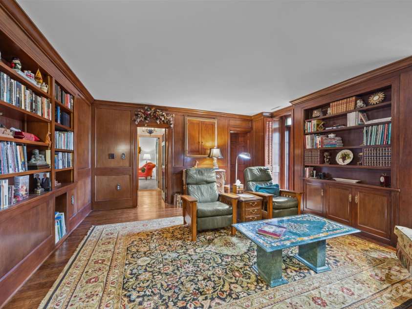 185 Macon Avenue, Asheville, NC 28804.  MLS# CAR4297815, YatesRealty ID 28133. 