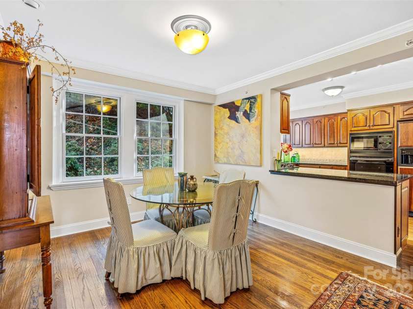 185 Macon Avenue, Asheville, NC 28804.  MLS# CAR4329475, YatesRealty ID 28133. Breakfast room 