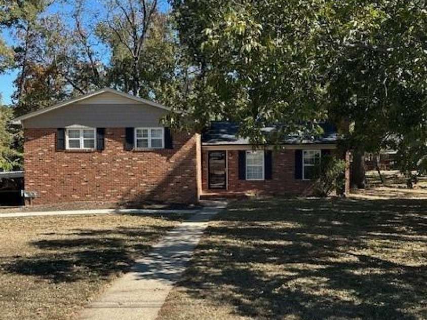 847 Kathryn Drive, Concord, NC 28025.  MLS# CAR4311244, YatesRealty ID 28133. 