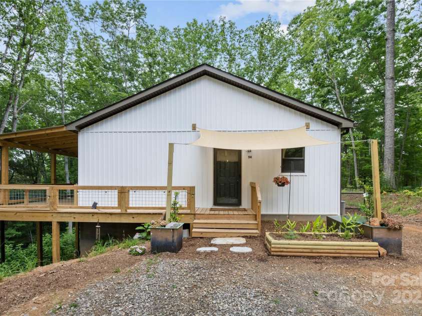 54 Bittersweet Trail, Canton, NC 28716.  MLS# CAR4271698, YatesRealty ID 28134. 