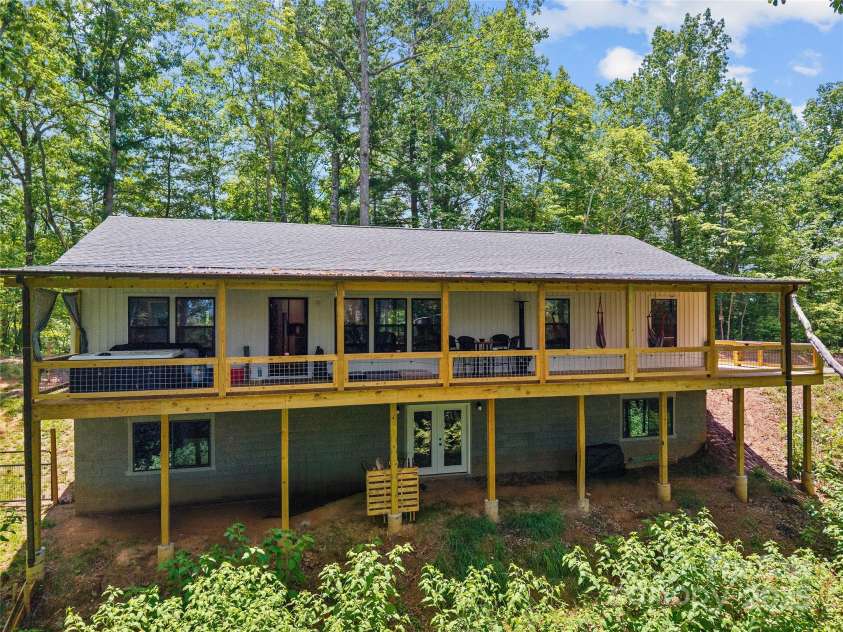 54 Bittersweet Trail, Canton, NC 28716.  MLS# CAR4271698, YatesRealty ID 28134. Welcome home to your sanctuary in the mountains!