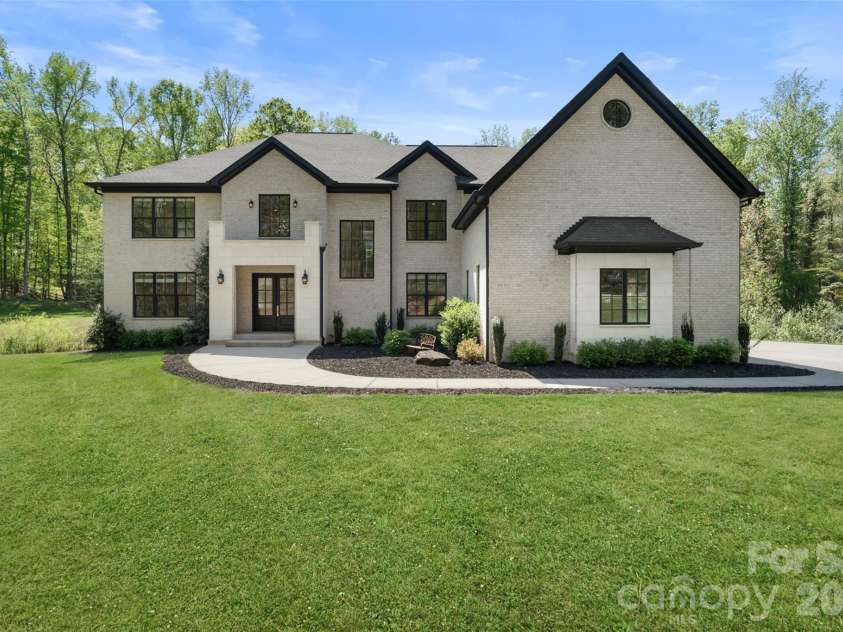 7021 Stirrup Court, Weddington, NC 28104.  MLS# CAR4365641, YatesRealty ID 28135. 