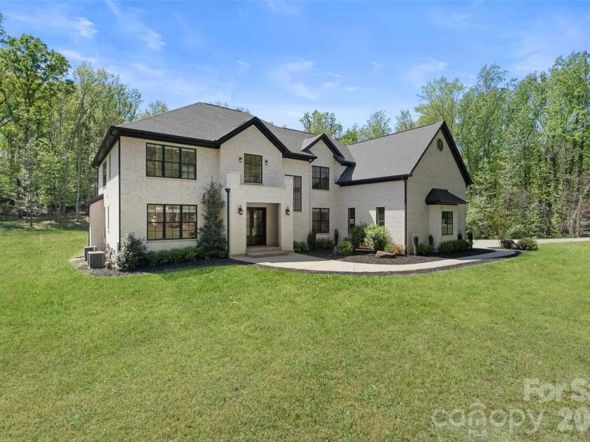 7021 Stirrup Court, Weddington, NC 28104.  MLS# CAR4365641, YatesRealty ID 28135. 