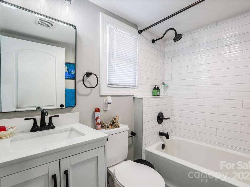 605 Mason Street, Albemarle, NC 28001.  MLS# CAR4279306, YatesRealty ID 28136. Primary Bathroom