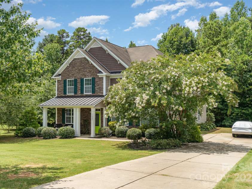 11907 Kimberfield Road, Matthews, NC 28105.  MLS# CAR4281213, YatesRealty ID 28137. Front Exterior