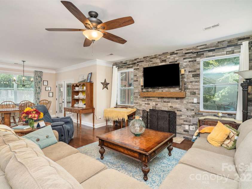 11907 Kimberfield Road, Matthews, NC 28105.  MLS# CAR4281213, YatesRealty ID 28137. Living Room