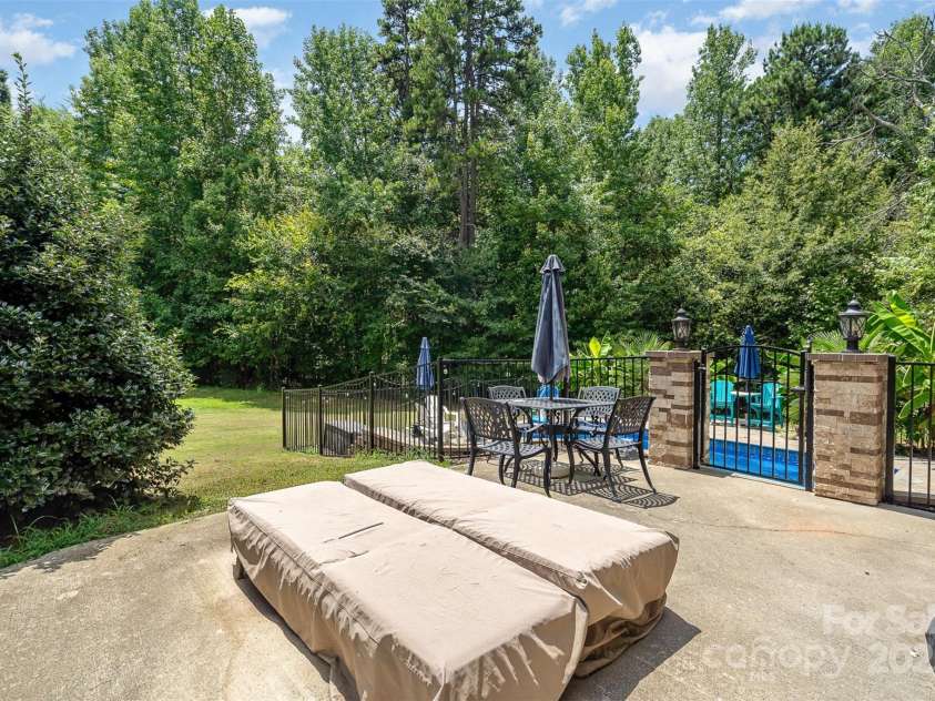 11907 Kimberfield Road, Matthews, NC 28105.  MLS# CAR4281213, YatesRealty ID 28137. Patio