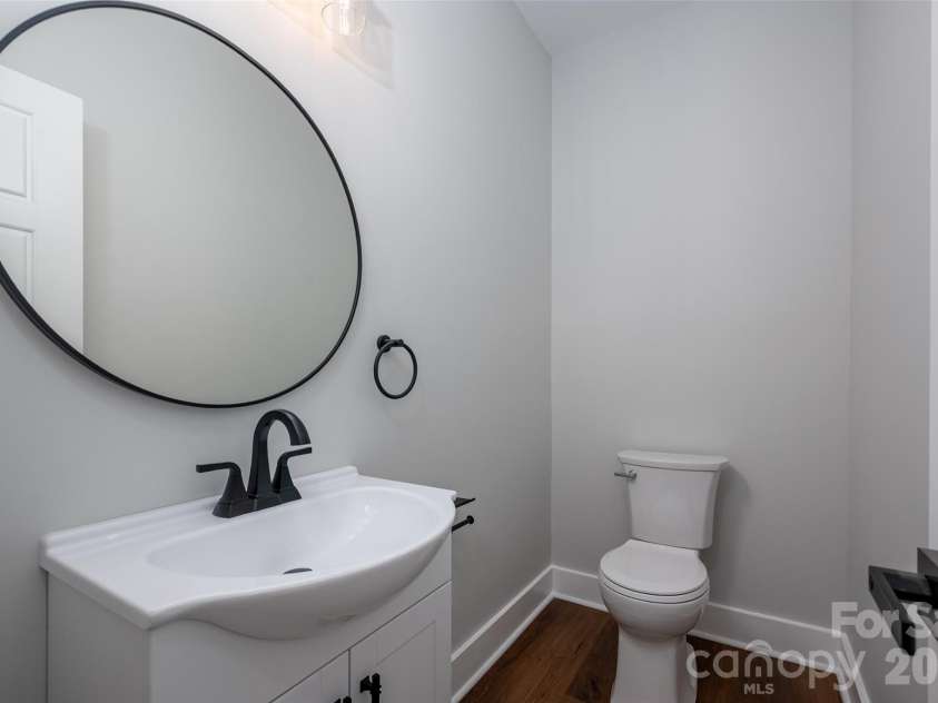 501 Snow Street, Kannapolis, NC 28081.  MLS# CAR4371237, YatesRealty ID 28137. 