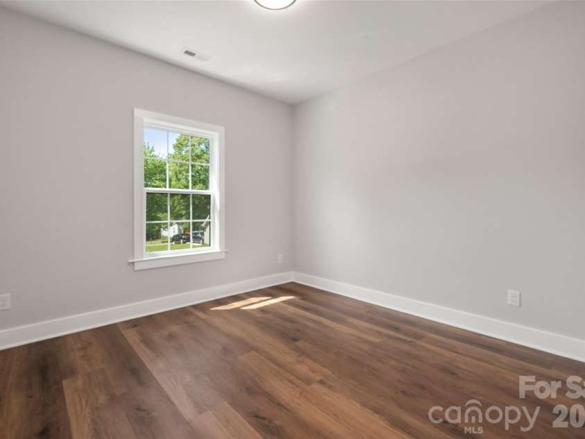 501 Snow Street, Kannapolis, NC 28081.  MLS# CAR4371237, YatesRealty ID 28137. 