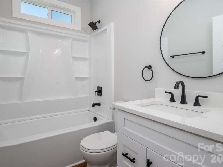 501 Snow Street, Kannapolis, NC 28081.  MLS# CAR4371237, YatesRealty ID 28137. 