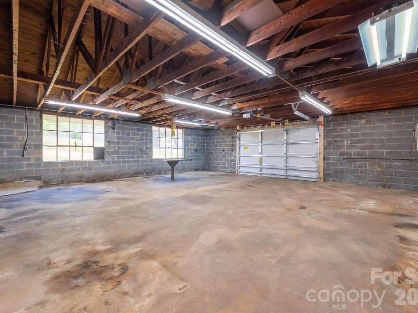 501 Snow Street, Kannapolis, NC 28081.  MLS# CAR4371237, YatesRealty ID 28137. 