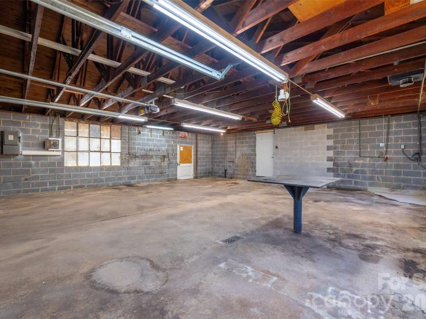 501 Snow Street, Kannapolis, NC 28081.  MLS# CAR4371237, YatesRealty ID 28137. 