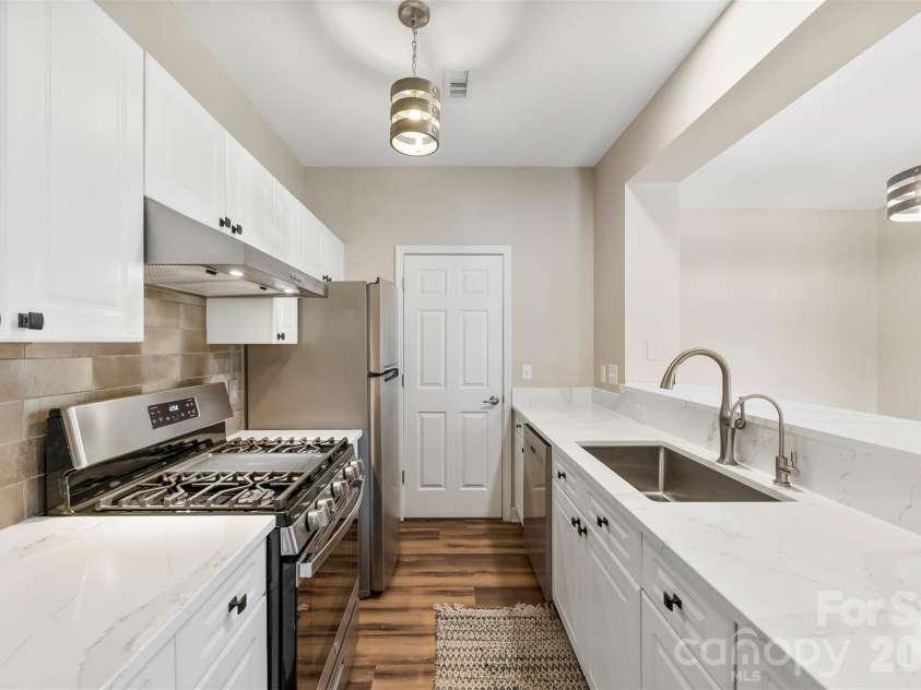 706 Northeast Drive, Davidson, NC 28036.  MLS# CAR4334765, YatesRealty ID 28138. 