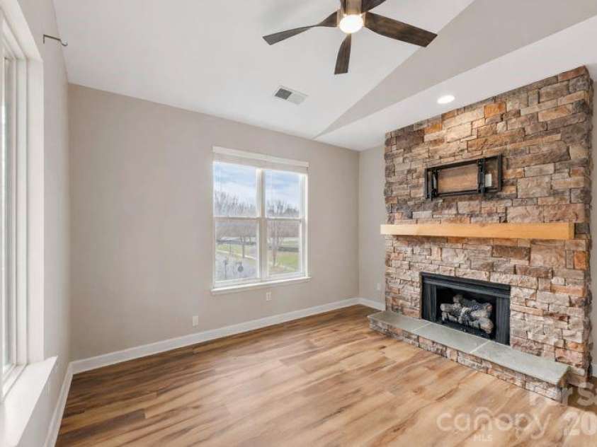 706 Northeast Drive, Davidson, NC 28036.  MLS# CAR4334765, YatesRealty ID 28138. 