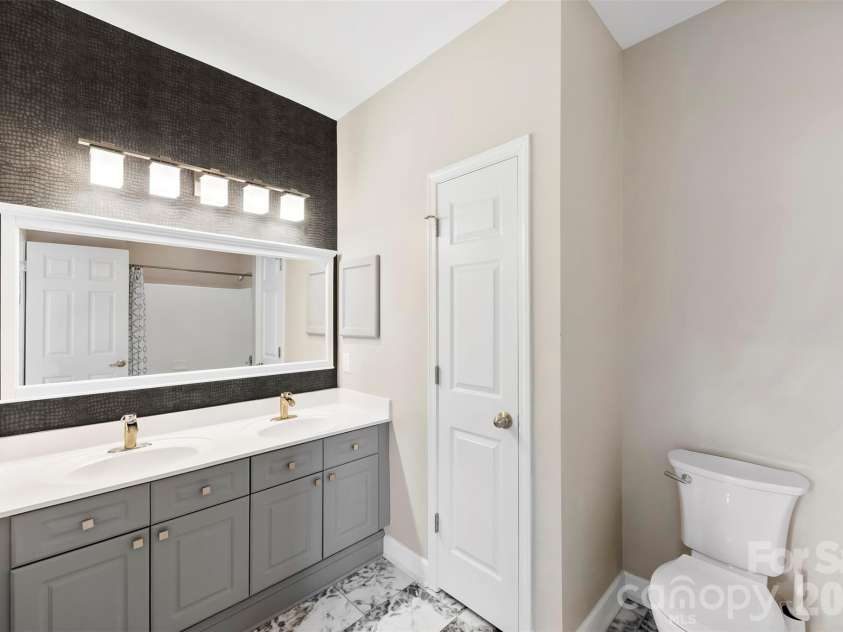 706 Northeast Drive, Davidson, NC 28036.  MLS# CAR4334765, YatesRealty ID 28138. 