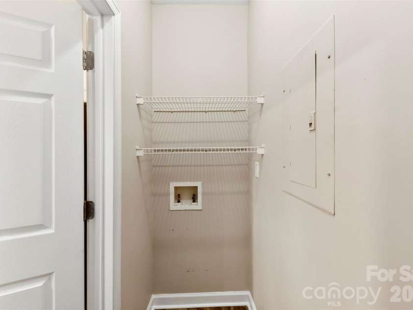 706 Northeast Drive, Davidson, NC 28036.  MLS# CAR4334765, YatesRealty ID 28138. 