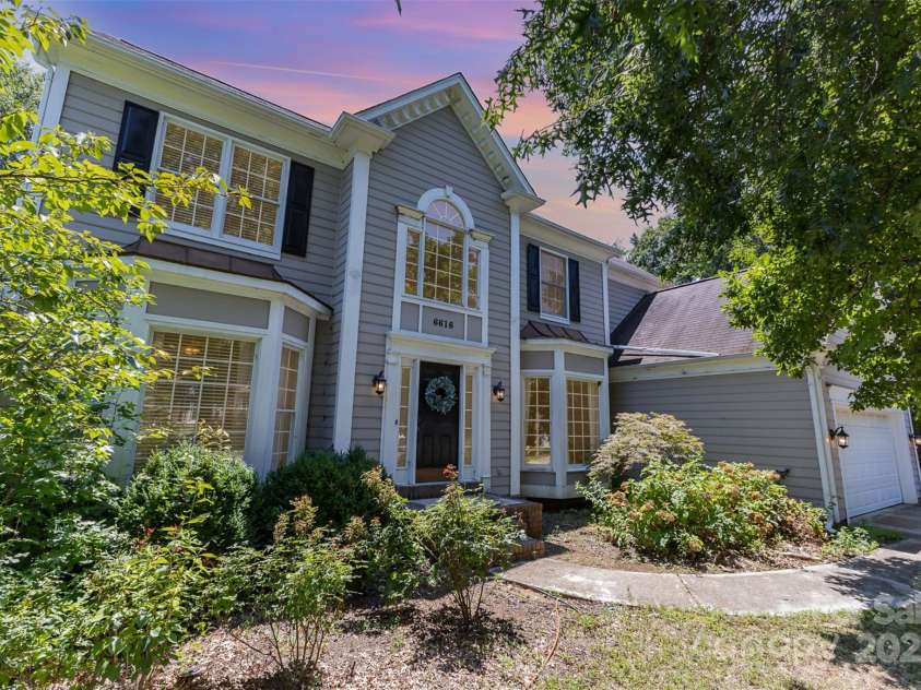 6616 Blue Sky Lane, Charlotte, NC 28269.  MLS# CAR4285053, YatesRealty ID 28139. 