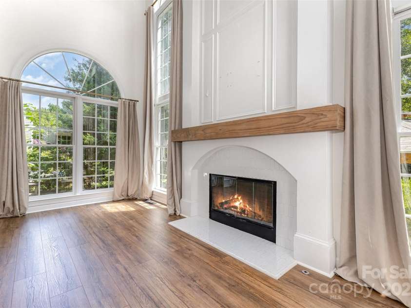 6616 Blue Sky Lane, Charlotte, NC 28269.  MLS# CAR4285053, YatesRealty ID 28139. 