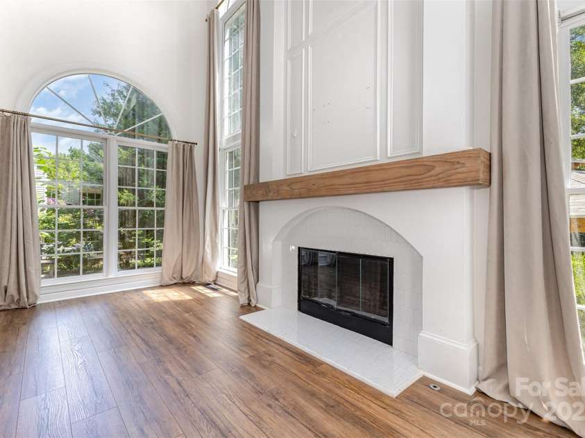 6616 Blue Sky Lane, Charlotte, NC 28269.  MLS# CAR4285053, YatesRealty ID 28139. 