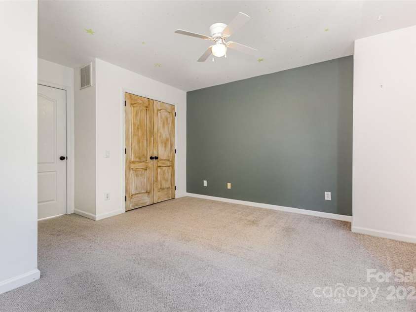 6616 Blue Sky Lane, Charlotte, NC 28269.  MLS# CAR4285053, YatesRealty ID 28139. 