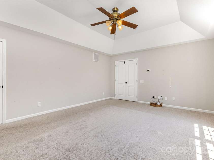 6616 Blue Sky Lane, Charlotte, NC 28269.  MLS# CAR4285053, YatesRealty ID 28139. 
