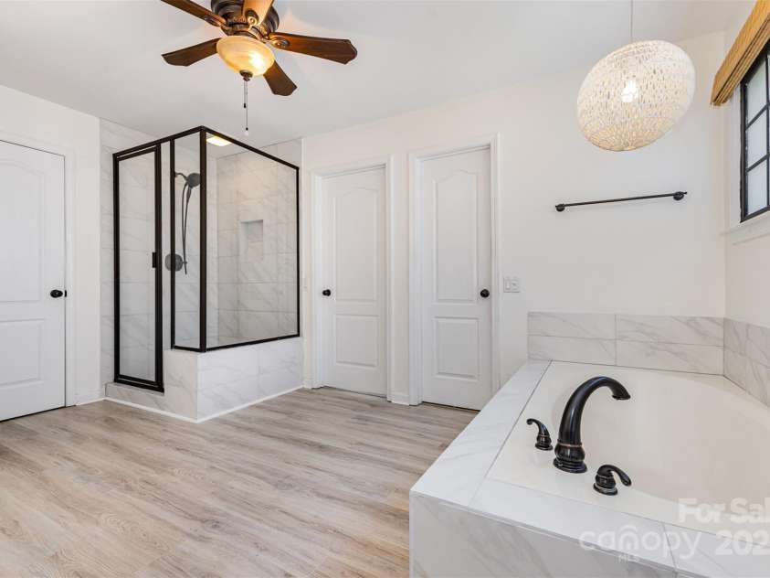 6616 Blue Sky Lane, Charlotte, NC 28269.  MLS# CAR4285053, YatesRealty ID 28139. 